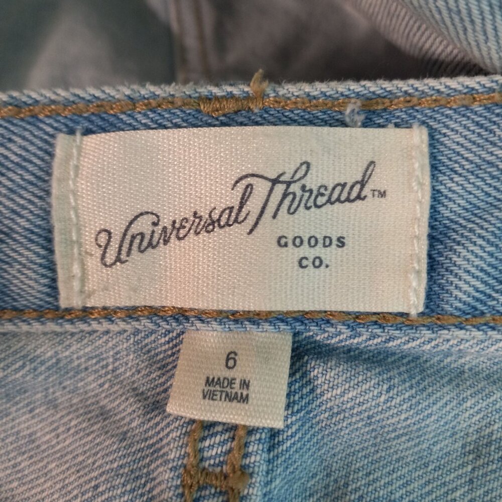 Universal Thread Size 6 Shorts Womens Light Wash Denim Jean Recycled Cotton NEW - Picture 4 of 10